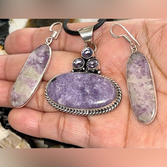 Lepidolite Pendant & Earrings - Picture 4 of 17